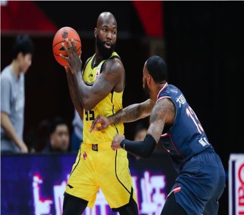 广东vs吉林CBA赛果：琼斯43+14+13神奇三分绝杀广东