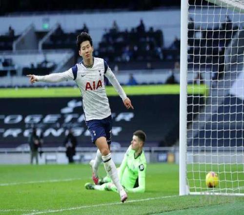 英超第17轮热刺3-0利兹联 孙兴慜百球里程碑