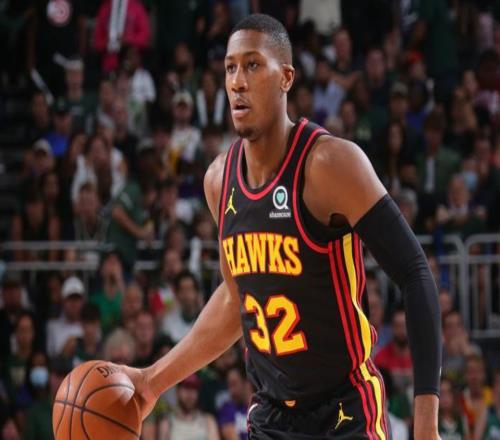 今日NBA助攻榜：爵士克里斯-邓恩14助攻占据榜首