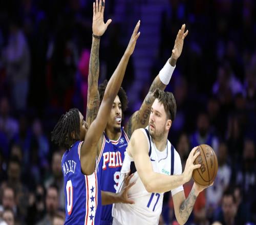 NBA直播：独行侠118-10276人，独行侠客场逆转76人