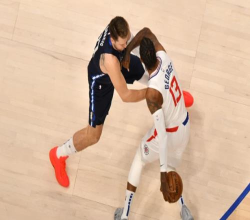 NBA直播：快船vs独行侠，快船主场能否战胜独行侠