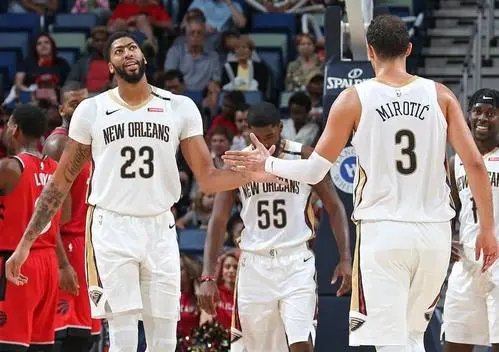 NBA季后赛直播：太阳vs鹈鹕，太阳队本轮有输不得的压力